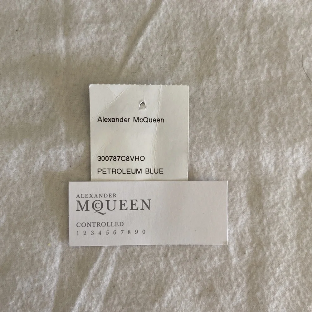 Alexander McQueen Petroleum Blue Suede De Manta Clutch - Picture 9 of 10